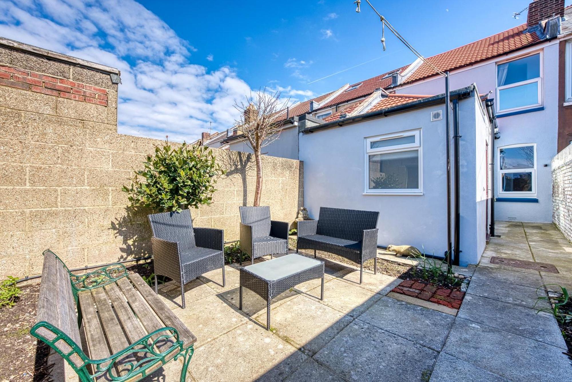 2 Bedrooms Modern, Stunning & Stylish Contractor House, Prime Portsmouth Location With Free Parking Permit, Summer Special Offer!! - By Blue Puffin Stays 外观 照片