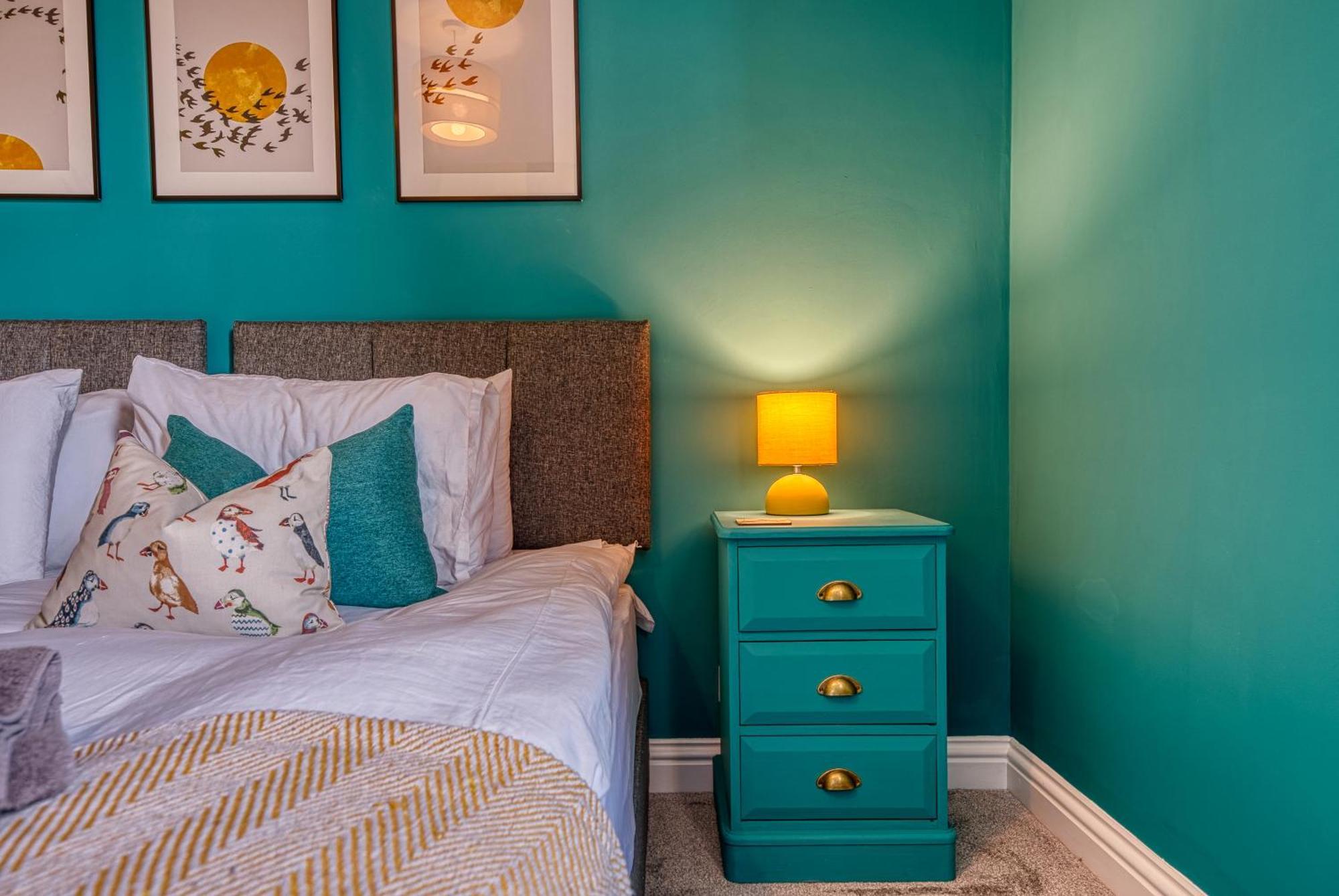 2 Bedrooms Modern, Stunning & Stylish Contractor House, Prime Portsmouth Location With Free Parking Permit, Summer Special Offer!! - By Blue Puffin Stays 外观 照片