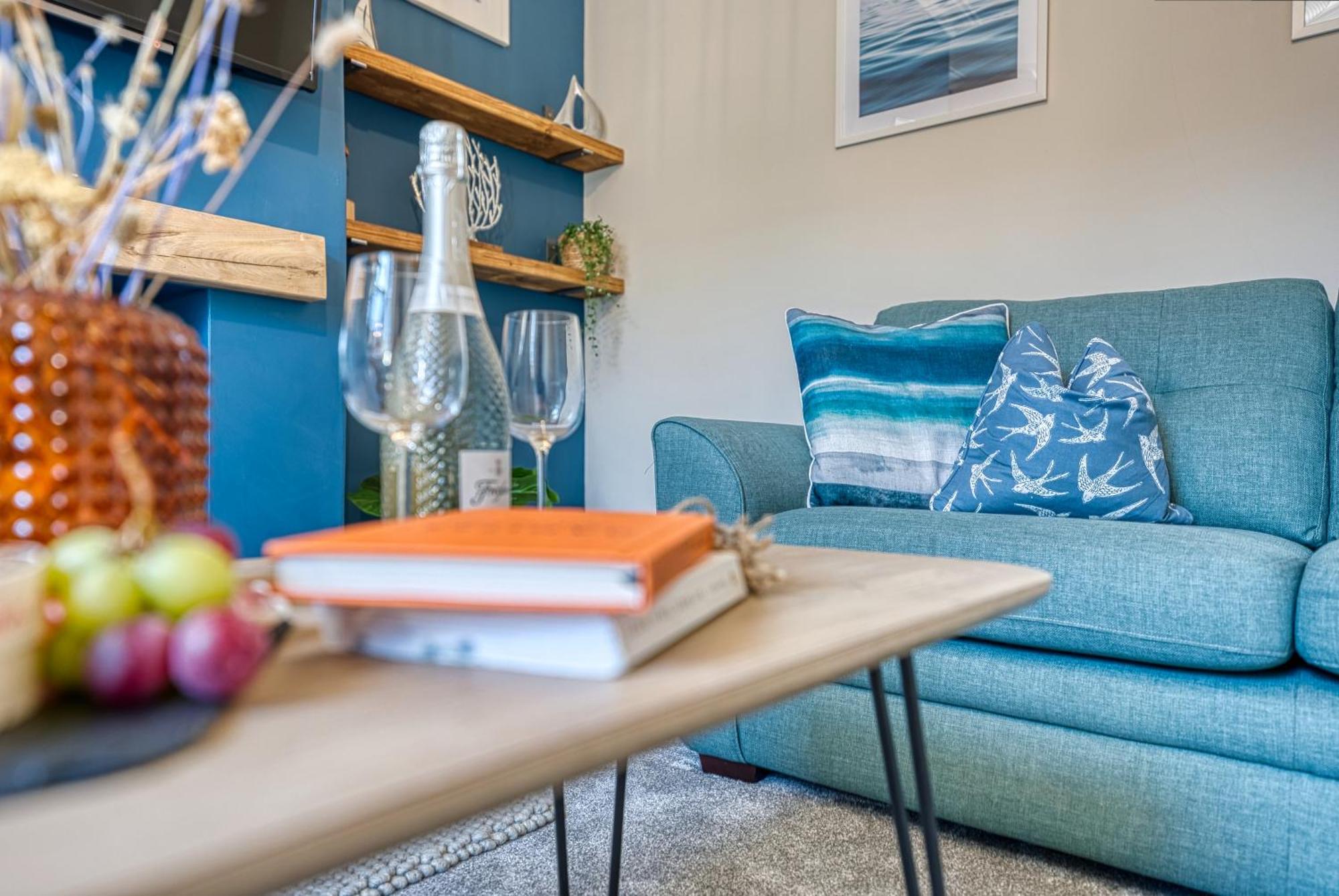 2 Bedrooms Modern, Stunning & Stylish Contractor House, Prime Portsmouth Location With Free Parking Permit, Summer Special Offer!! - By Blue Puffin Stays 外观 照片