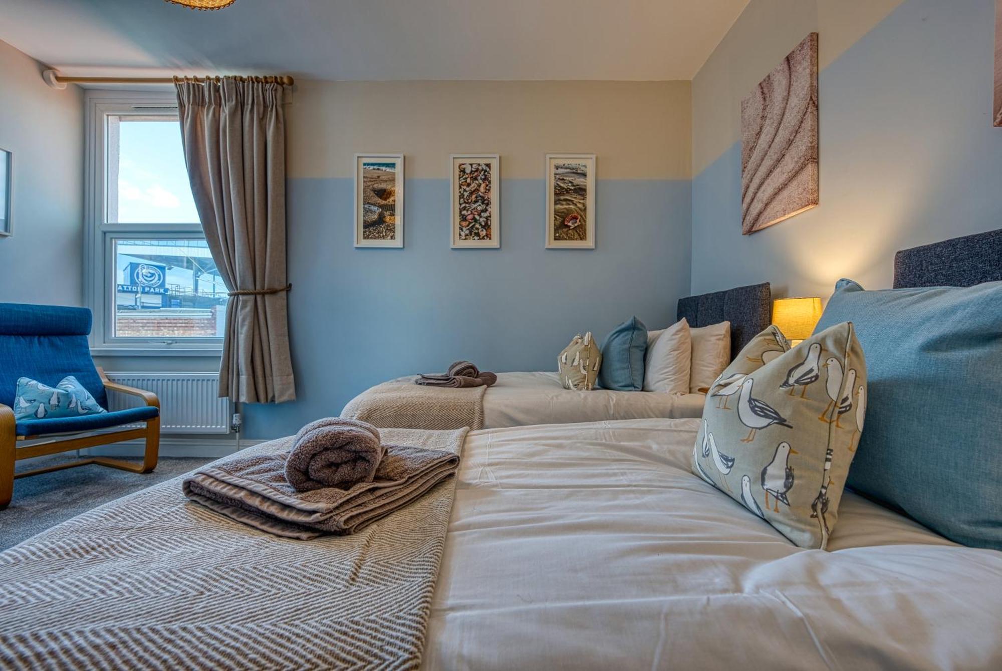 2 Bedrooms Modern, Stunning & Stylish Contractor House, Prime Portsmouth Location With Free Parking Permit, Summer Special Offer!! - By Blue Puffin Stays 外观 照片